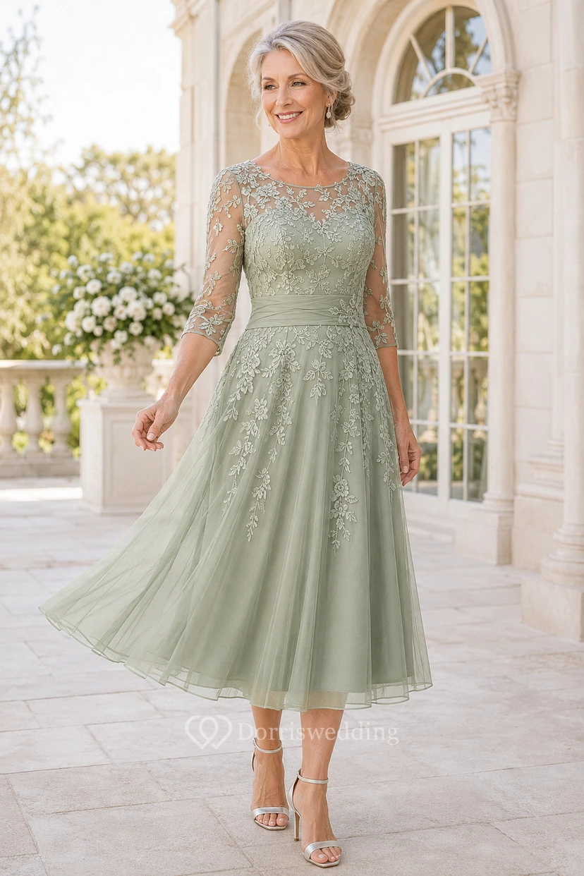 Robe de mariée en dentelle sauge et tulle, coupe trapèze, manches 3/4, encolure bateau, longueur thé