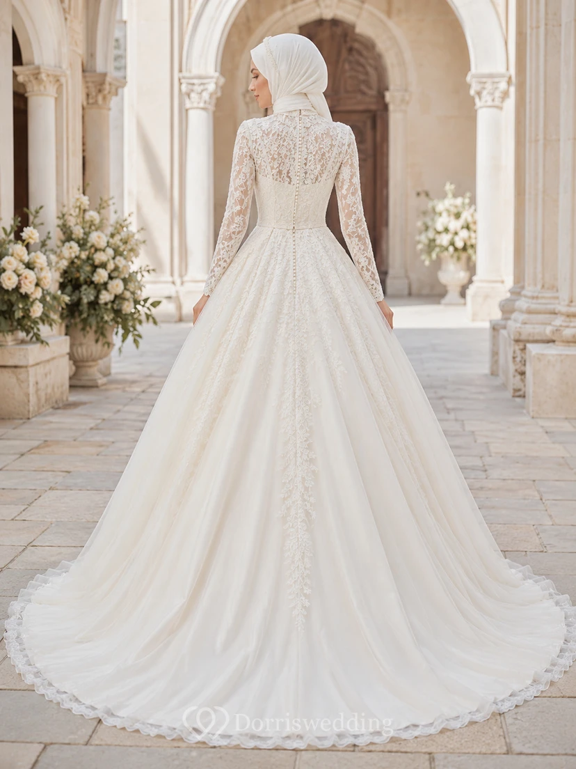 Vestido de novia musulmán de satén con corpiño de encaje y cuello alto, corte en A view 2