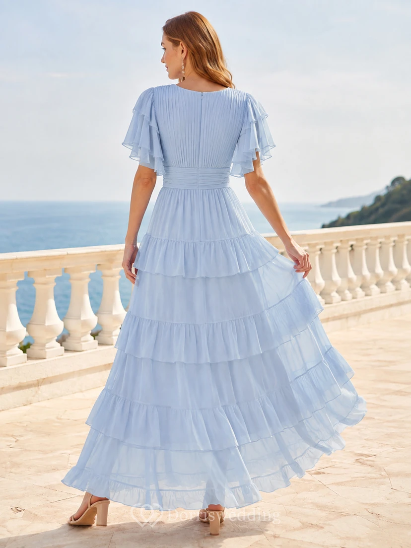 Vestido de noche largo hasta el suelo de gasa azul cielo con escote en V, mangas con volantes y falda escalonada, corte en A. view 2