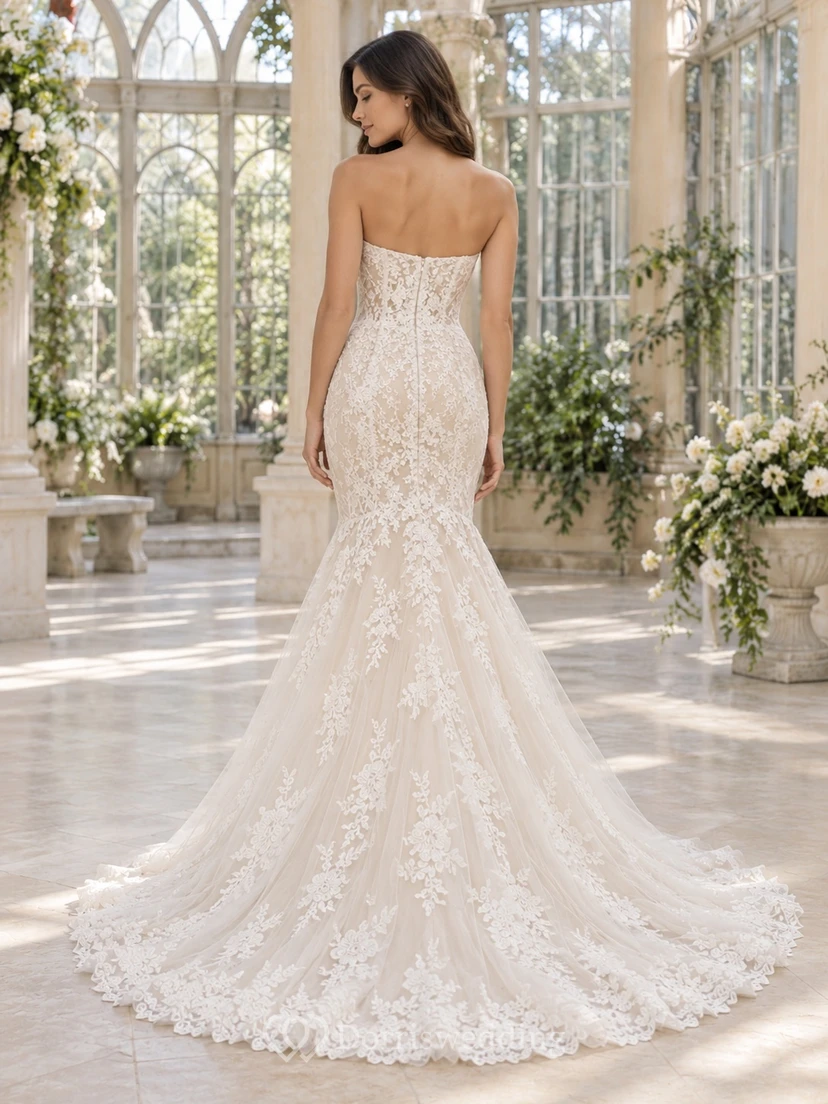 Robe de mariée sirène bustier en dentelle florale champagne festonnée avec traîne chapelle view 2