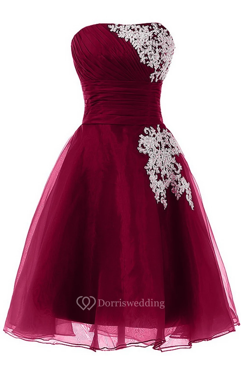 Robe de mariée bustier trapèze avec applications de dentelle view 16