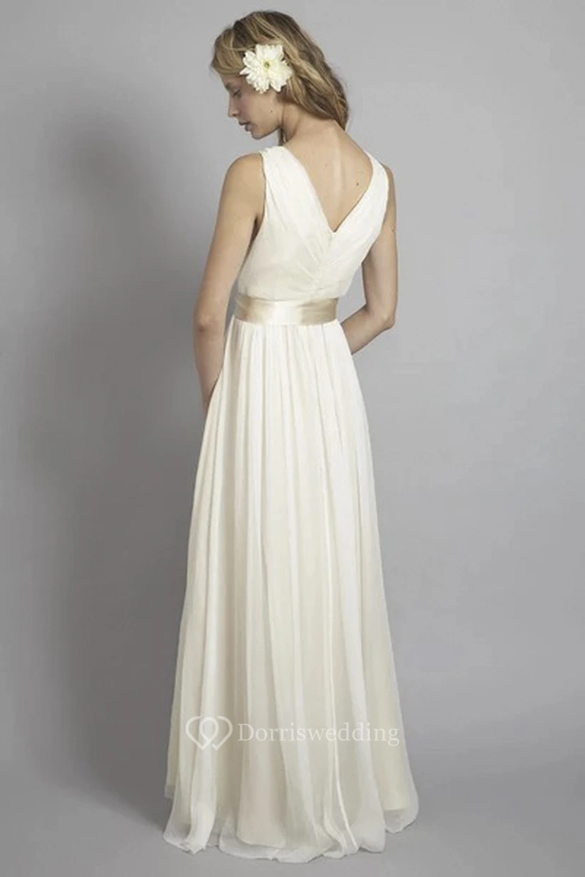 Ärmelloses Empire-Brautkleid aus Chiffon mit gekreuzten Trägern und tiefem V-Ausschnitt am Rücken view 2