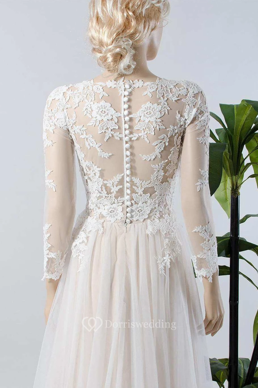 Robe de mariée vintage plissée en tulle, coupe trapèze, col en V, manches longues illusion, dentelle appliquée, tulle et dentelle, robe de mariée trapèze à manches longues plissée. view 12