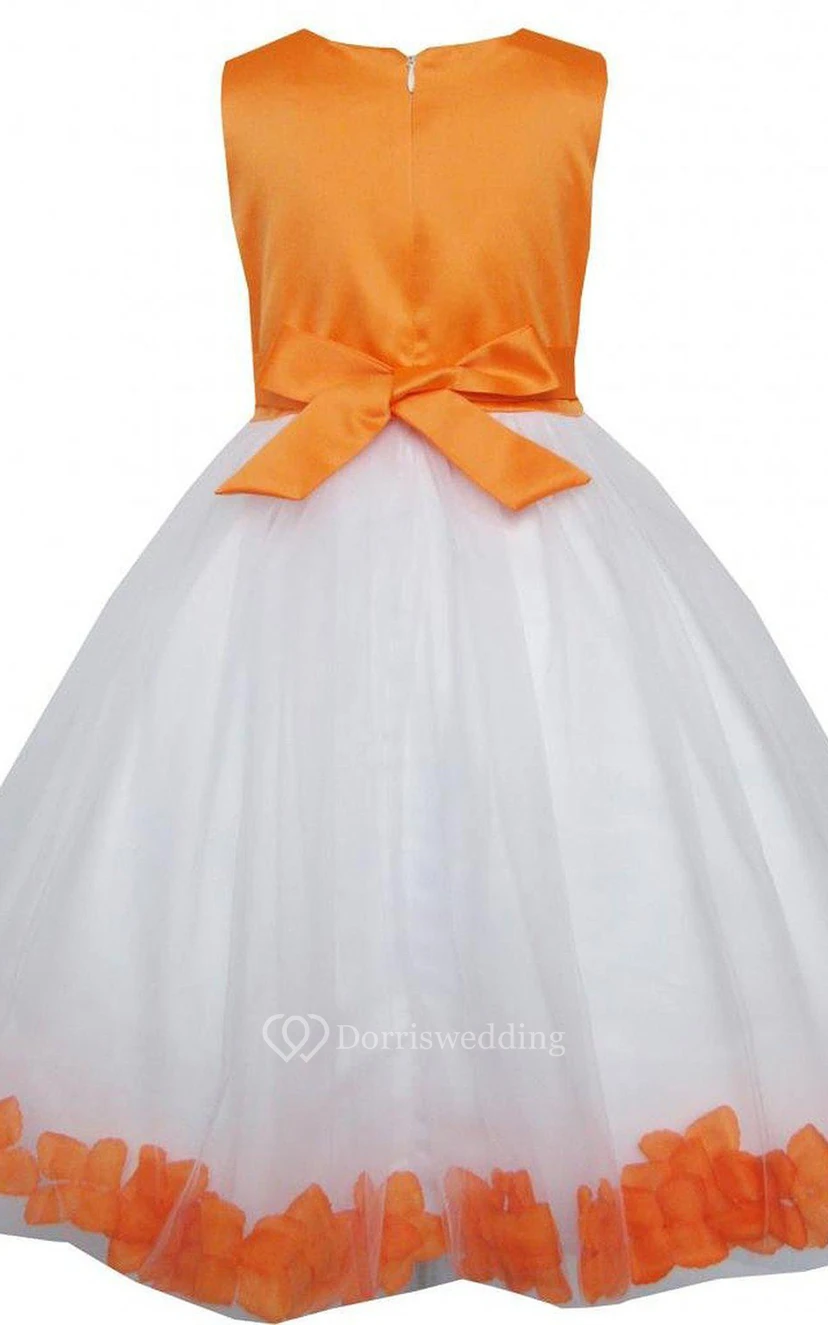 Vestido sin mangas de corte A con pétalos y lazo view 4