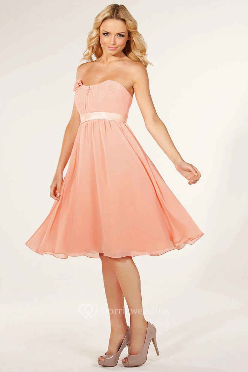 Knee-Length Strapless Floral Chiffon Bridesmaid Dress With Ruching And Lace-Up
