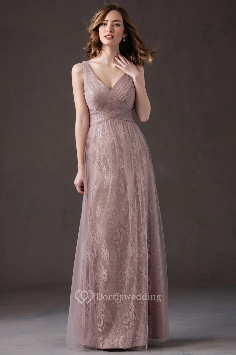 Robe de demoiselle d'honneur sans manches à col en V et coupe trapèze, ornée de tulle et de plis