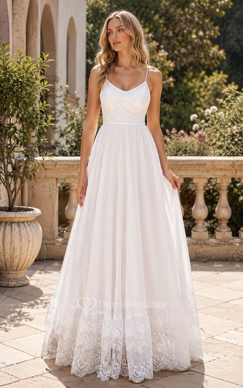 Robe de mariée blanche à fines bretelles en dentelle et tulle, coupe trapèze