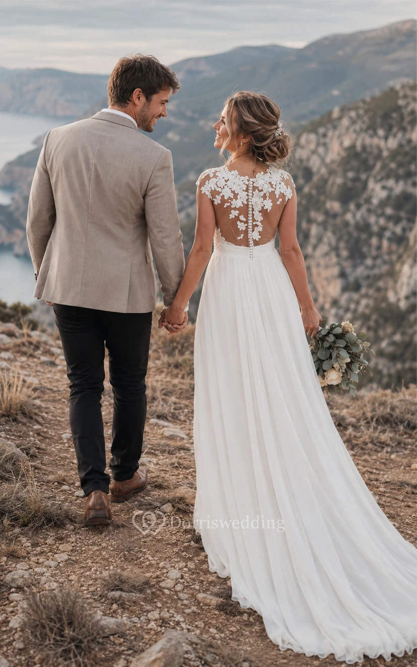 Robe de mariée en mousseline blanche à manches courtes et dentelle illusion, coupe trapèze view 3