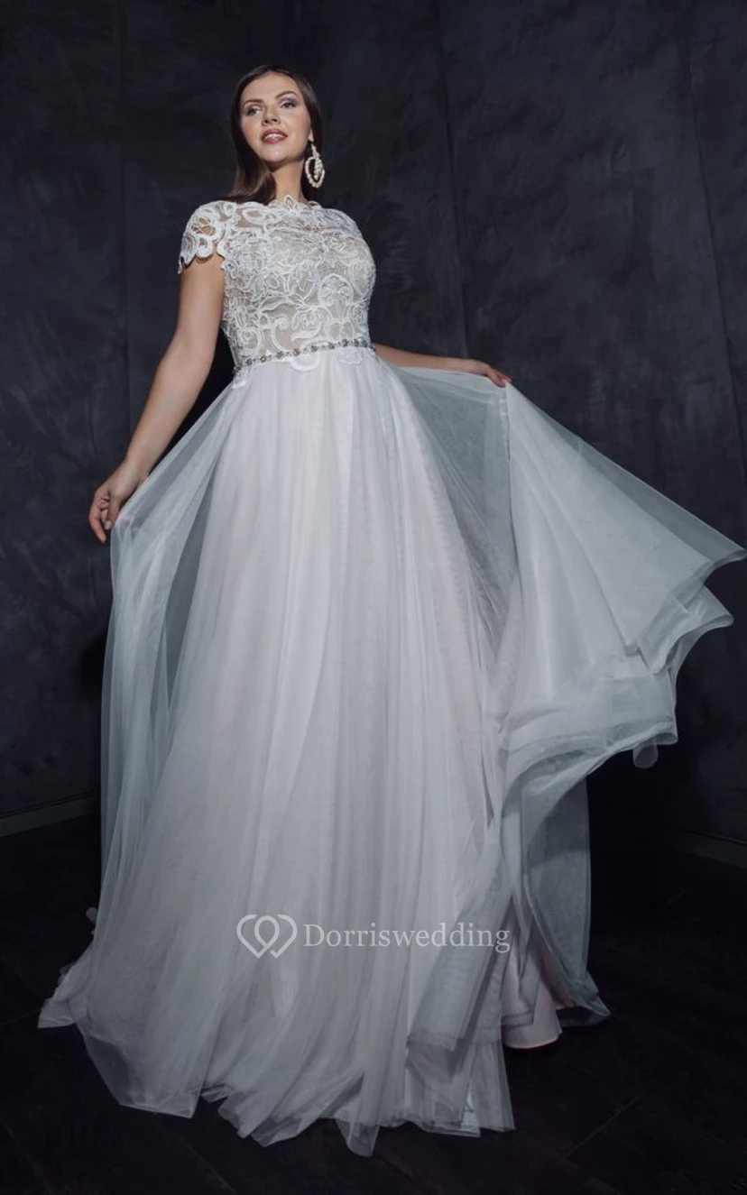 Elegantes, ärmelloses Tüll-Brautkleid in A-Linie mit Falten und Spitzenoberteil in Übergröße