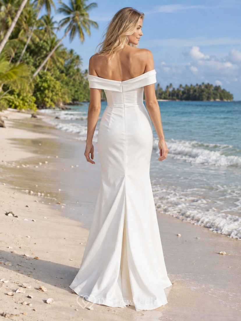 Schulterfreies Brautkleid aus Baumwollpopeline mit gefaltetem Ausschnitt und tailliertem Etuirock view 2