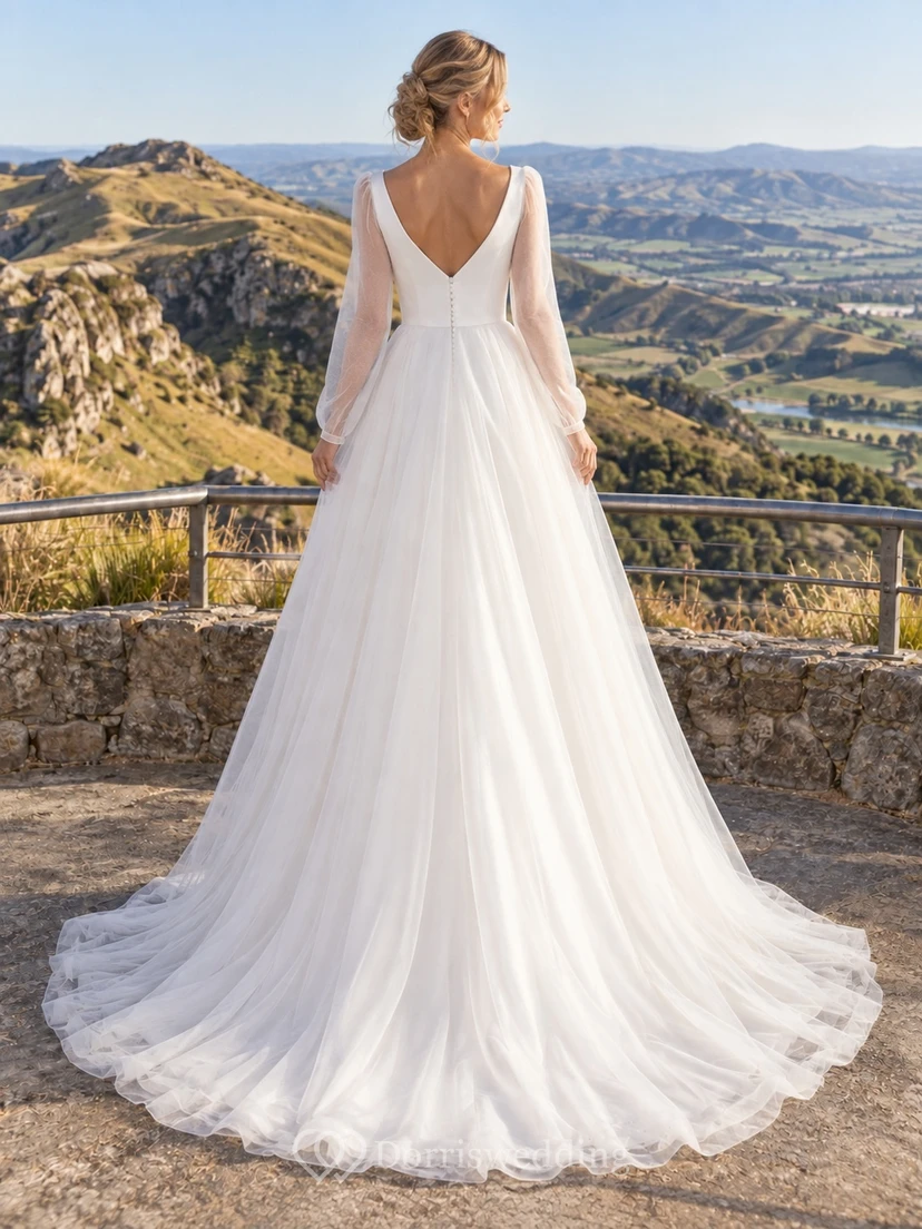 Schlichtes, bodenlanges Brautkleid aus Tüll mit V-Ausschnitt, langen Ärmeln und A-Linien-Schnitt view 2