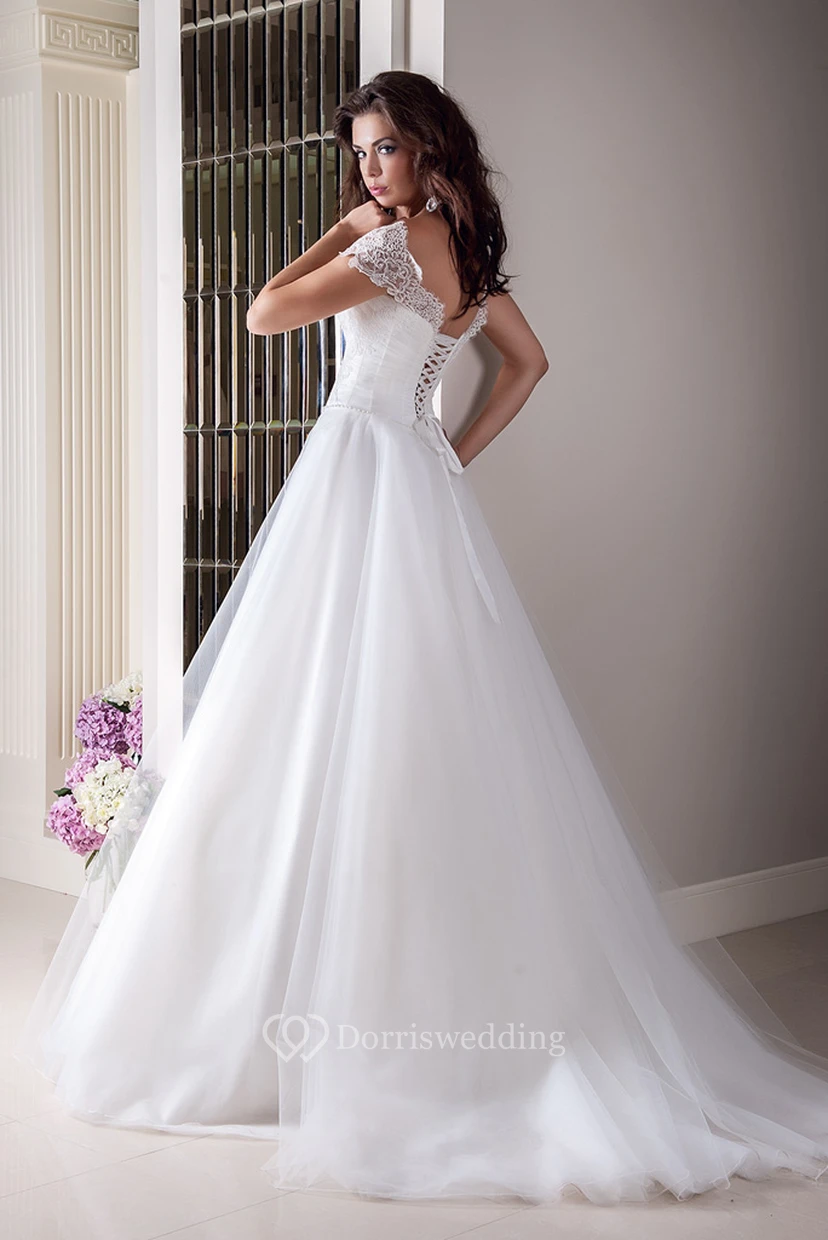 A-Line Appliqued Sweetheart Tulle Wedding Dress With Waist Jewellery And Bow view 2