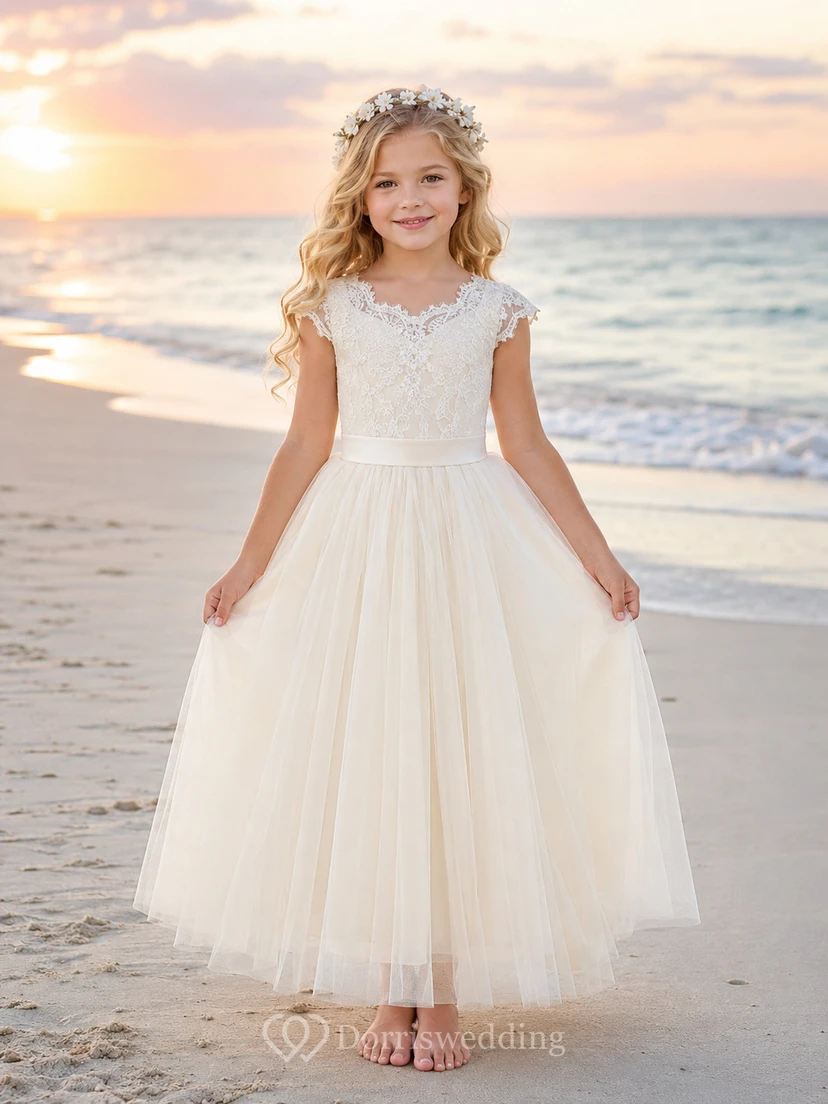Strandkleid für Blumenmädchen aus Tüll in A-Linie mit Spitzenoberteil, kurzen Ärmeln, V-Ausschnitt, wadenlangem Rock und Schärpenverzierung