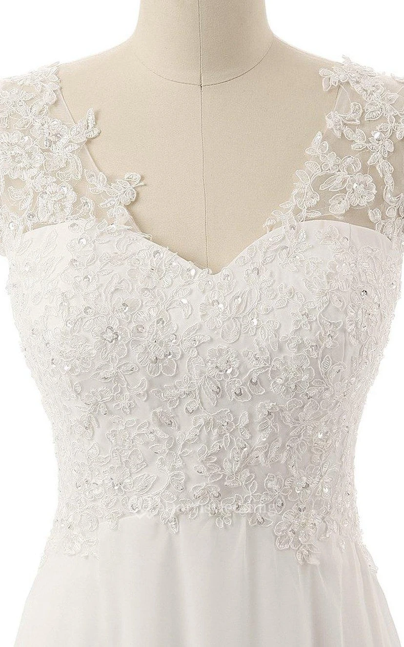 Vestido corto con tirantes, escote corazón en V, fruncido ilusión, apliques de cuentas, bordado de flores, cola de pincelada con flores de ilusión, sin espalda, cremallera, espalda con cordones de ilusión, tirantes con abertura, encaje y lentejuelas. view 8