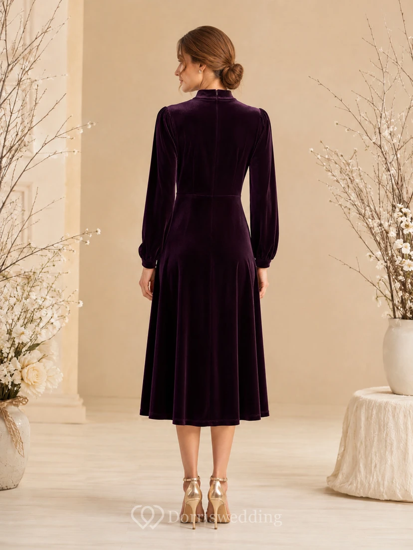 Robe midi prune en velours à col montant et manches longues view 2