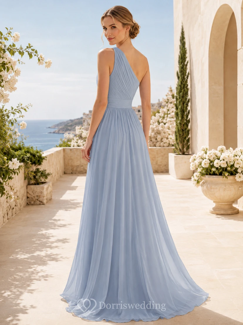 Robe de mariée bleu acier asymétrique en mousseline plissée, coupe trapèze, à une épaule view 2