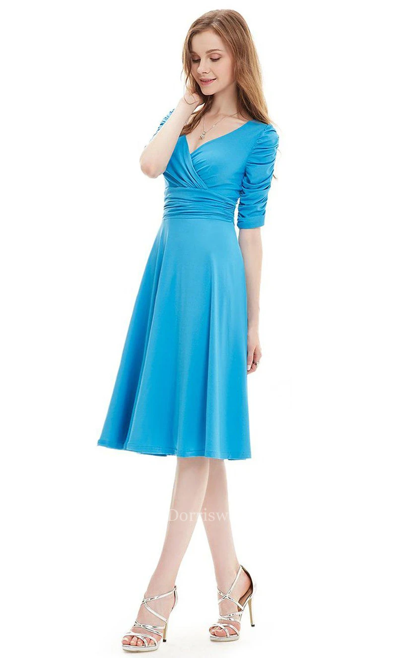 Half-sleeved V-neck Knee-length Ruched Dress view 4