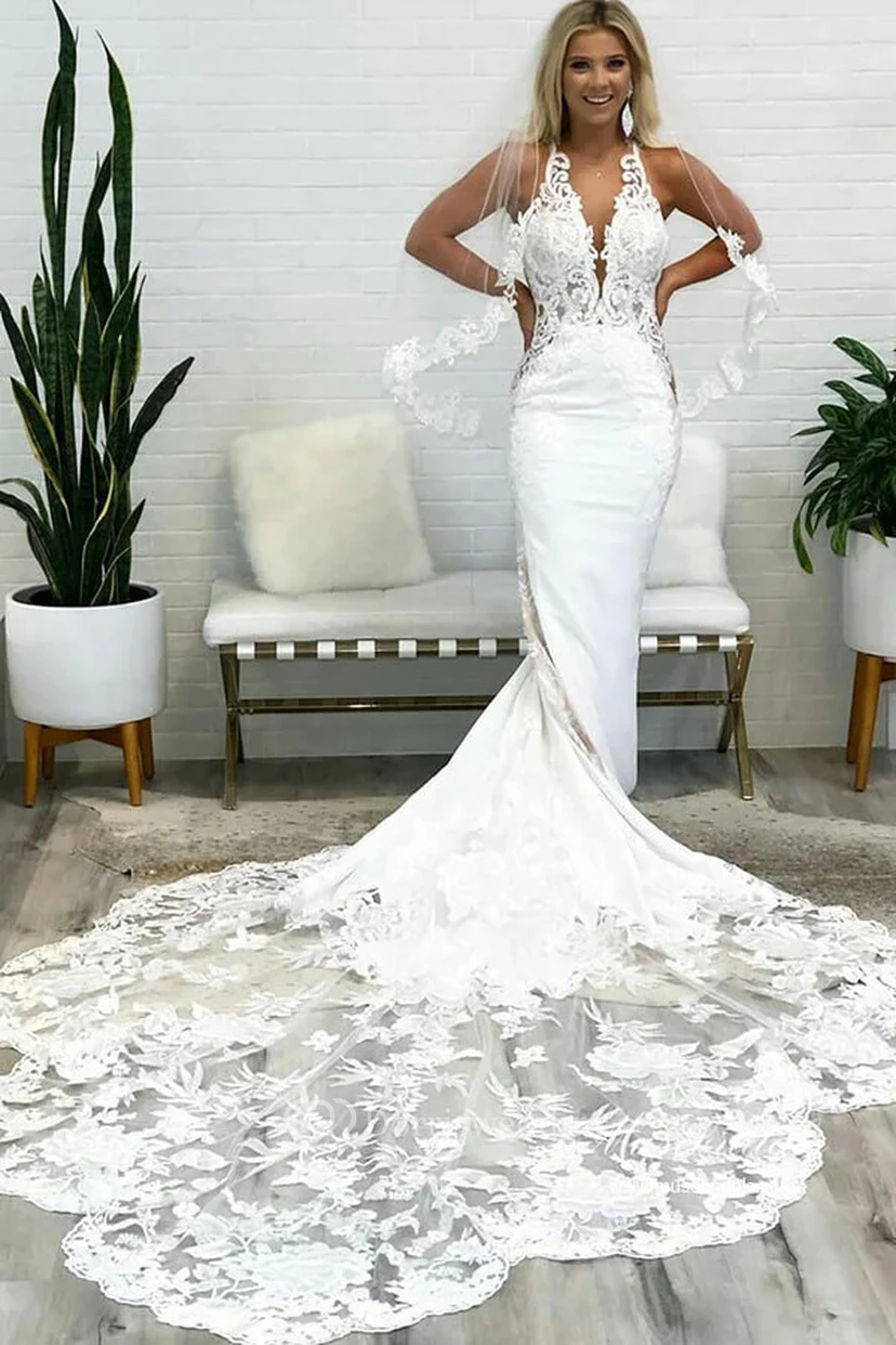 Robe de mariée sirène sexy sans manches en dentelle à fines bretelles et traîne courte