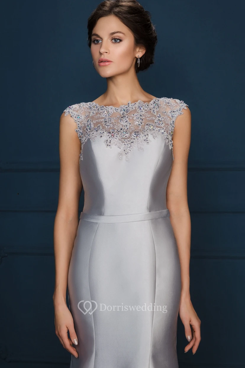 Maxi-Kleid aus Satin mit A-Linien-Schnitt, Rundhalsausschnitt, Applikationen und kurzen Ärmeln – ideal für die Mutter der Braut view 4