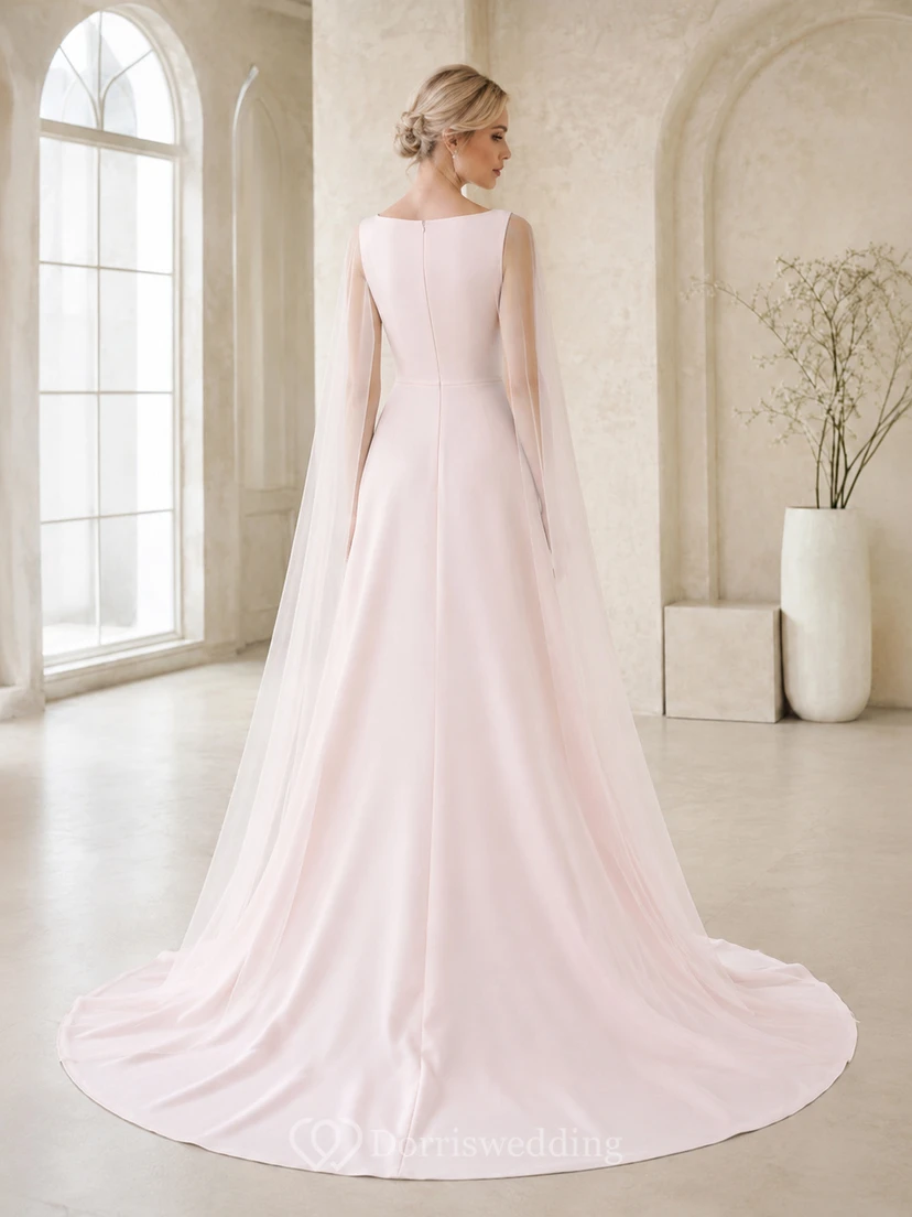 Vestido de novia de satén rosa perla, sin mangas, con escote barco y cola catedral. view 2