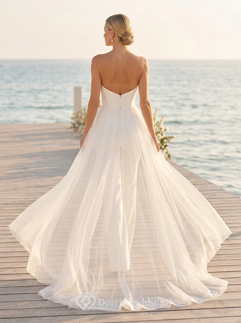 Combinaison de mariée blanche sans bretelles avec surjupe en tulle et traîne view 2