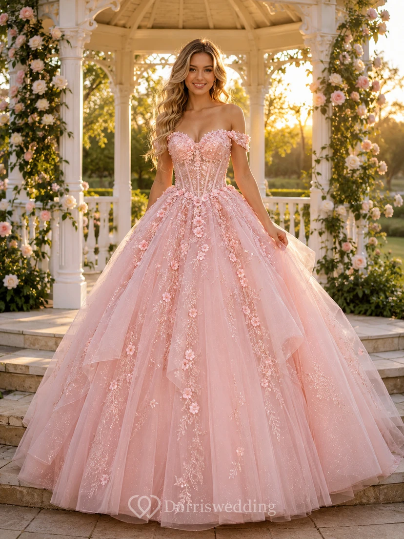Vestido de princesa de quinceañera con escote corazón y hombros descubiertos, estilo cenador de jardín color rosa
