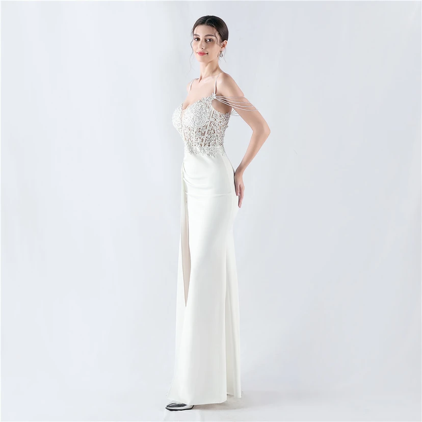 Schweres, mit Diamanten und Blumen besetztes, tailliertes Abendkleid aus Satin mit Fischgrätmuster und Perlenbesatz für Jahrestreffen und Hochzeiten view 13