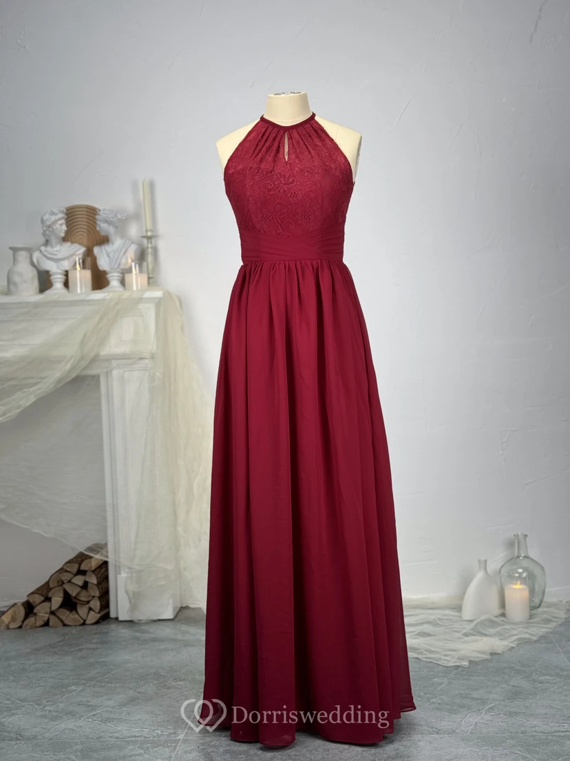 Robe de demoiselle d'honneur rose poudré sans manches en mousseline avec détails en dentelle et dos nu en forme de goutte d'eau view 3