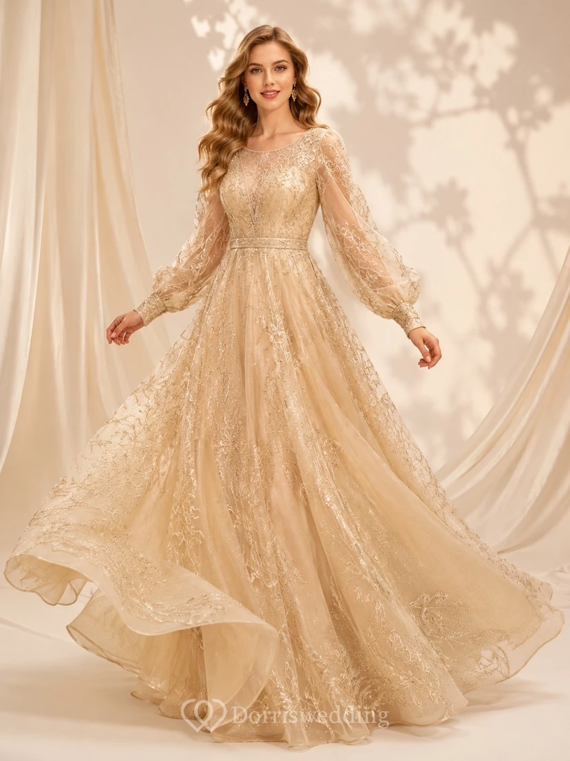 Vestido de novia largo hasta el suelo con cuello joya, mangas largas y corte en A, de tul con delicados pliegues.
