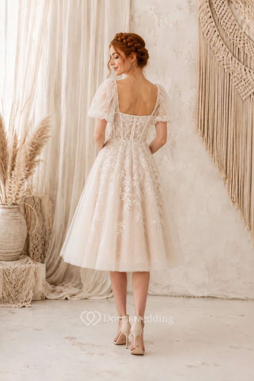 Robe de mariée élégante à col rond et manches courtes, longueur thé view 2