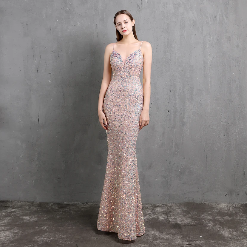 Vestido de fiesta de noche elegante y ajustado con lentejuelas coloridas de Heavy Craft para celebridades. view 9