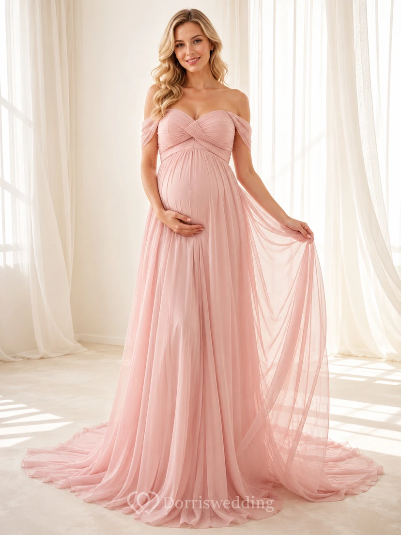 Vestido de maternidad romántico de gasa con escote Bardot, manga corta y estilo imperio, color rosa empolvado, estilo Rosewater Portrait.