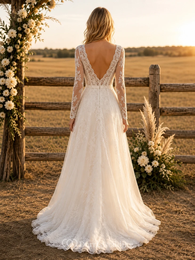 Robe de mariée western rustique en dentelle, coupe trapèze, manches longues, avec bottes view 2