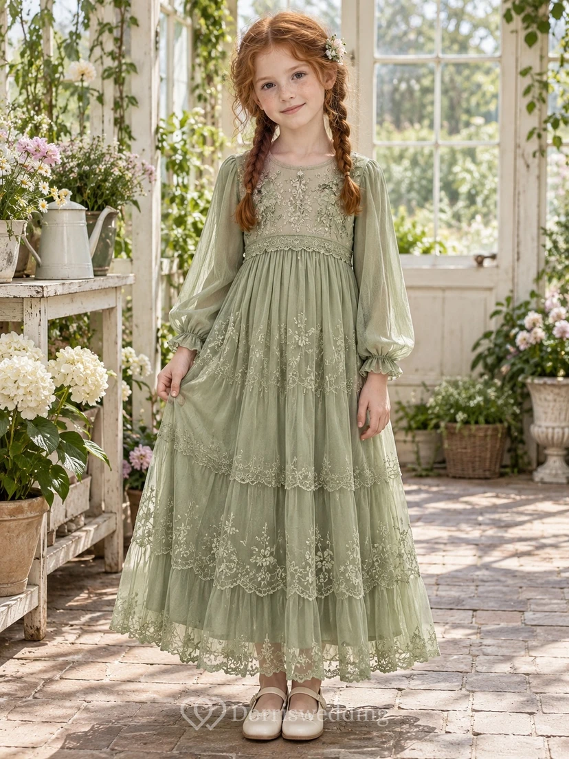 Boho-Kleid für Blumenmädchen mit langen Ärmeln, salbeifarbenem Rundhalsausschnitt und Stufenspitze, aus Spitze, mit Rundhalsausschnitt und Stufenmuster