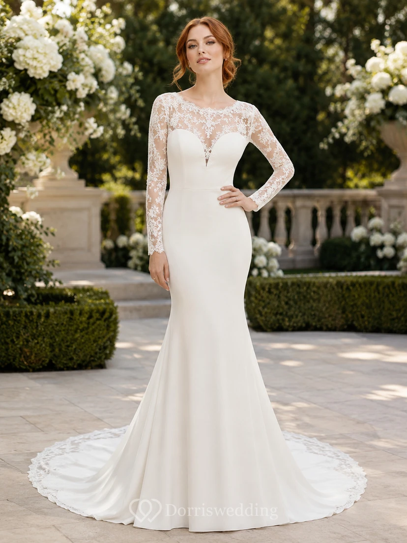 Robe de mariée modeste en dentelle et tulle, coupe sirène, col rond, manches longues et traîne chapelle.