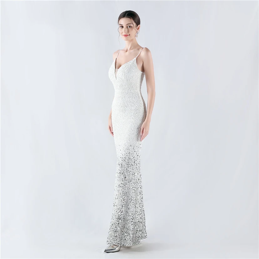 Samtiger, farbverlaufender, perlenbesetzter, sexy Strumpfhalter-Abendkleid view 4