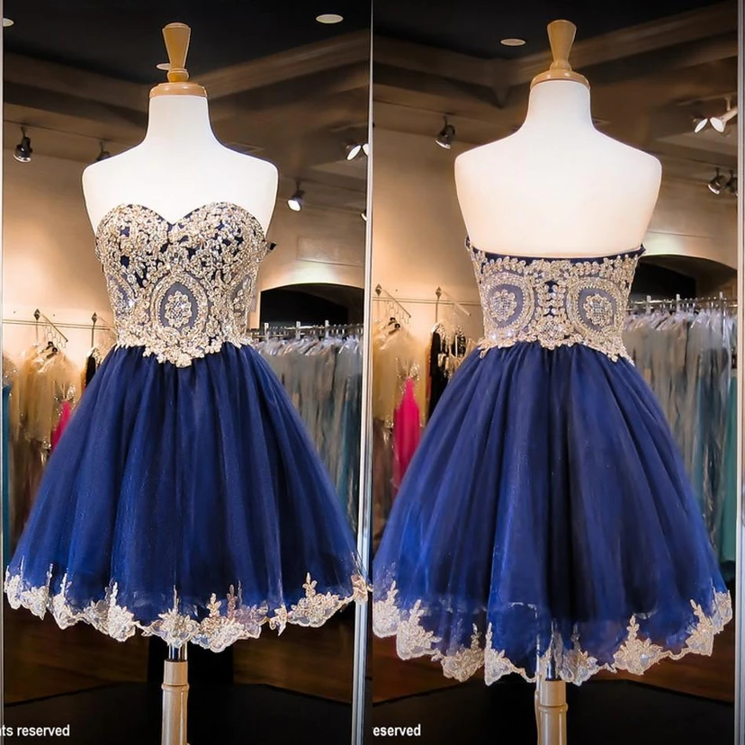 Luxuriöses, ärmelloses, kurzes Homecoming-Kleid mit Herzausschnitt und Kristallapplikationen view 3