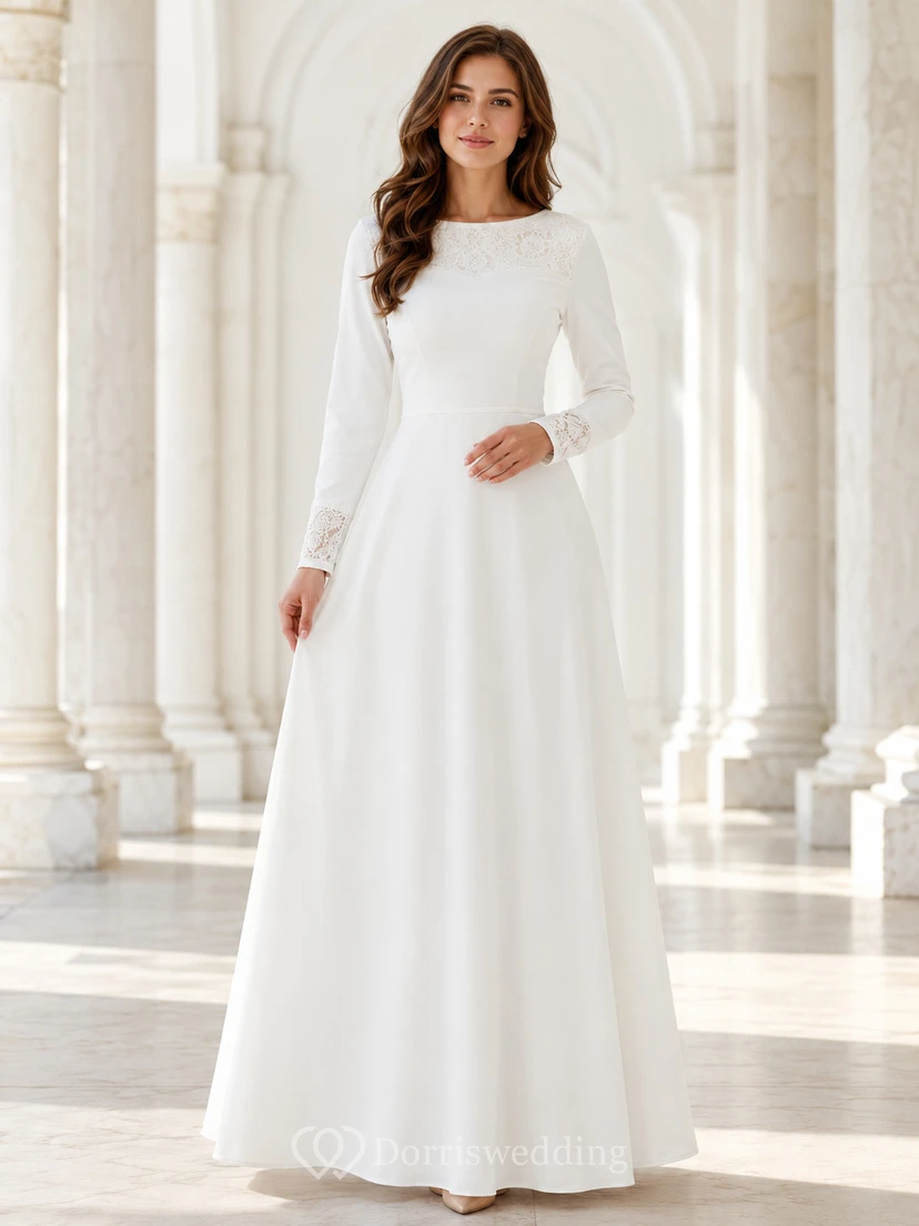 Robe de mariée simple et élégante, coupe trapèze, ornée de dentelle, longueur au sol, manches longues, en satin, style modeste, avec empiècements en dentelle.