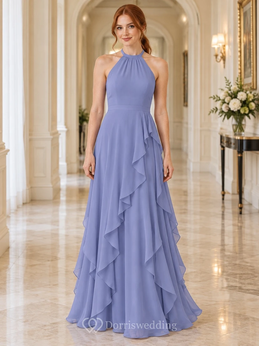 Elegantes periwinkelfarbenes Chiffon-Brautjungfernkleid mit Neckholder, Schlüssellochausschnitt, Kaskadenrüschen und bodenlangem Schnitt