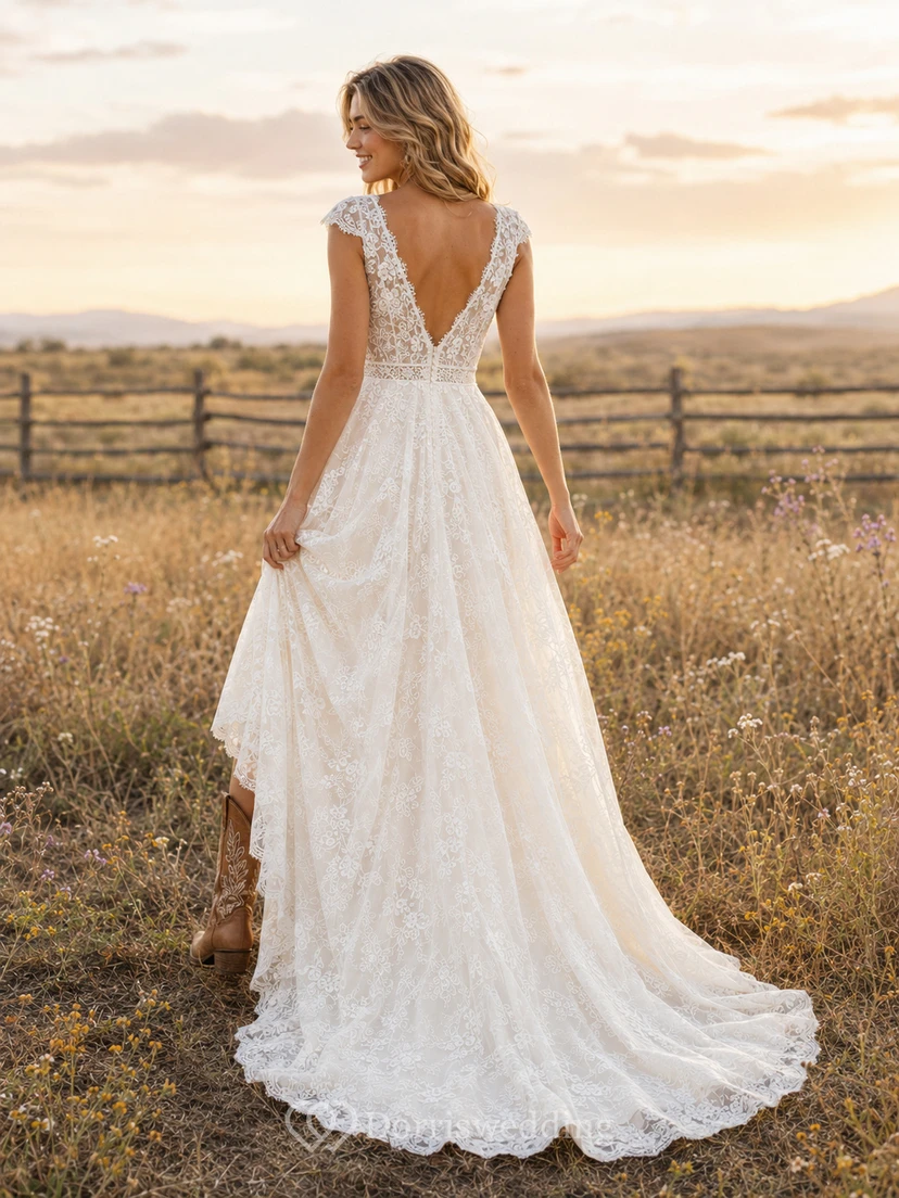 Robe de mariée de maternité, col carré, manches longues en dentelle, coupe trapèze, traîne souple view 2
