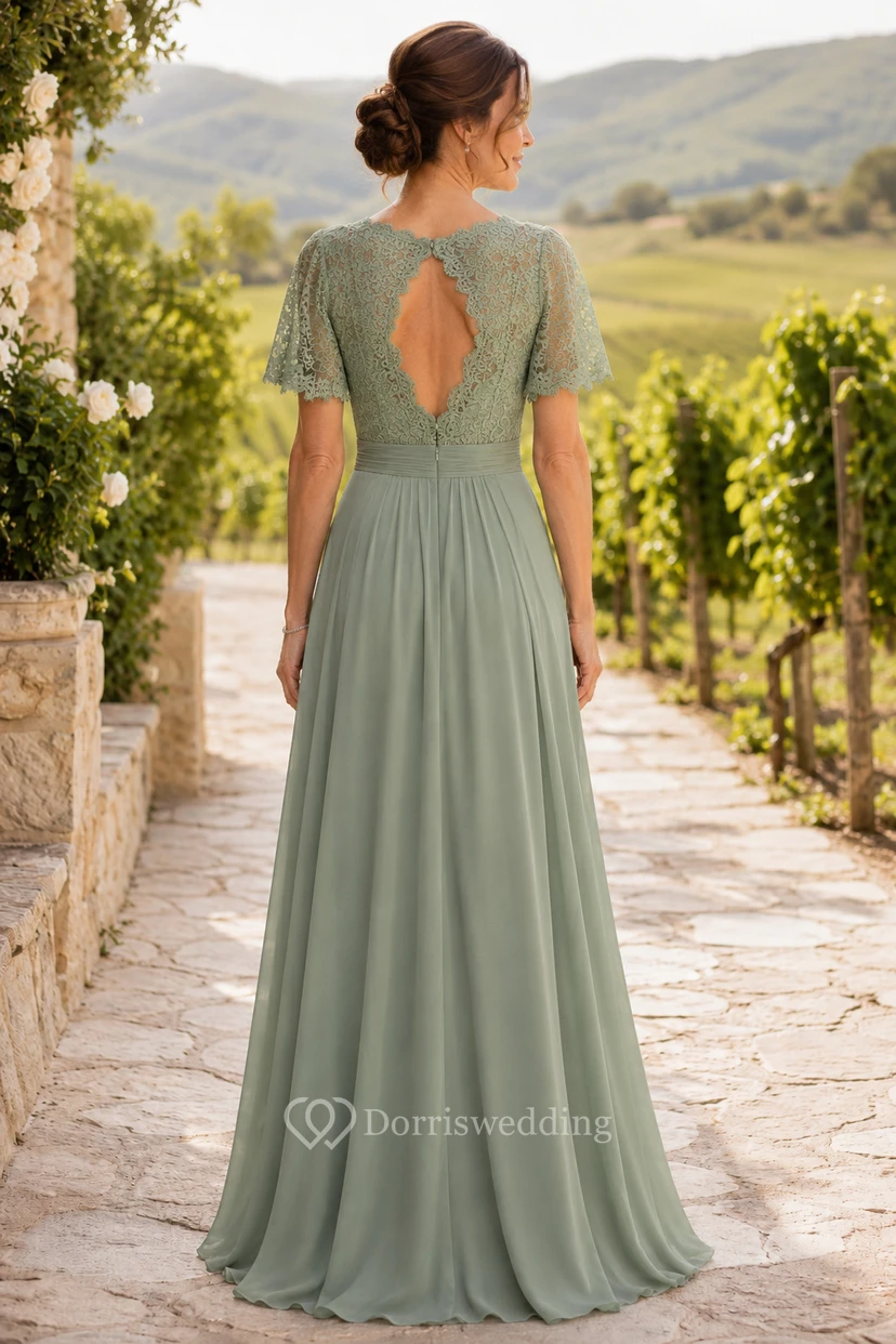 Robe de mère trapèze en dentelle sauge à manches courtes et dos nu en forme de goutte, avec dos en forme de goutte. view 2