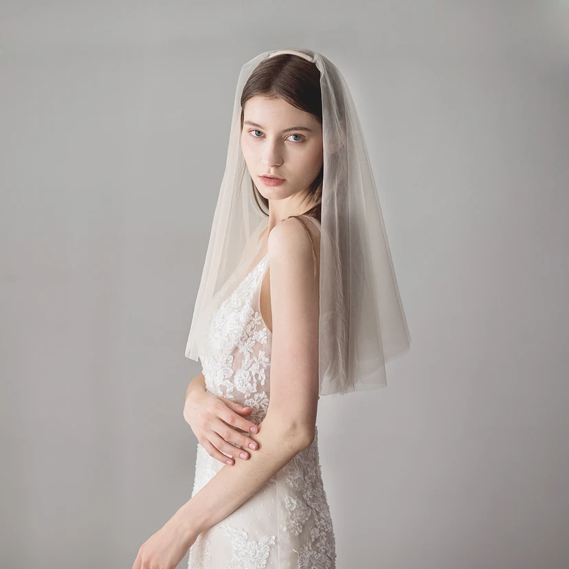 Soft Simple Style Two Tier Shoulder Veil view 4