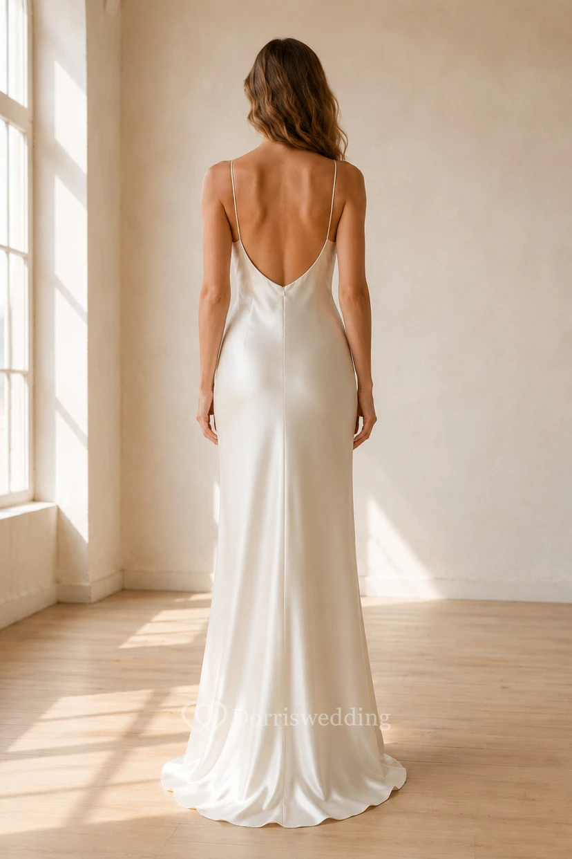 Satin-Etui-Brautkleid mit Wasserfallausschnitt und Spaghettiträgern view 2