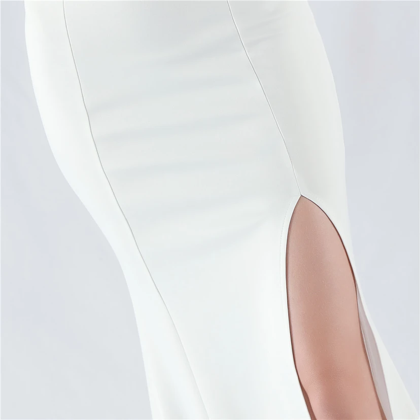 Vestido de noche asimétrico de satén con escote alto y cuello oblicuo, adornado con cuentas. view 71