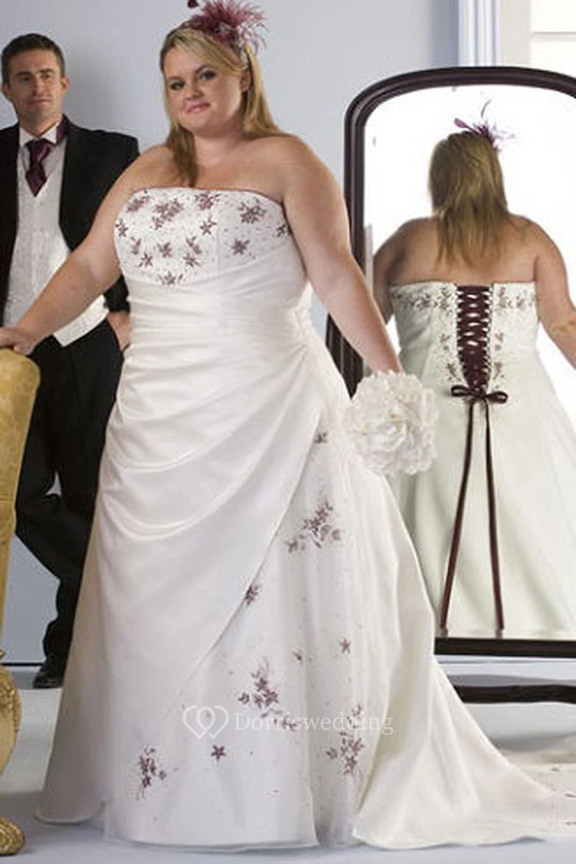 Strapless Taffeta Wrapped Tulle Bridal Gown With Lace Up And Embroidery