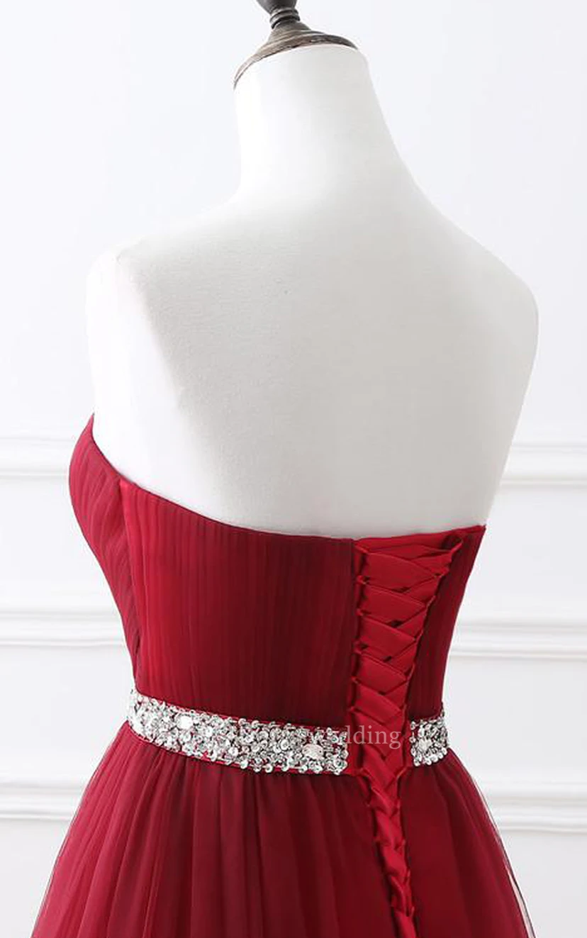 Robe de soirée romantique sans manches en tulle, longue jusqu'au sol, coupe trapèze, ornée de perles et de perles. view 4