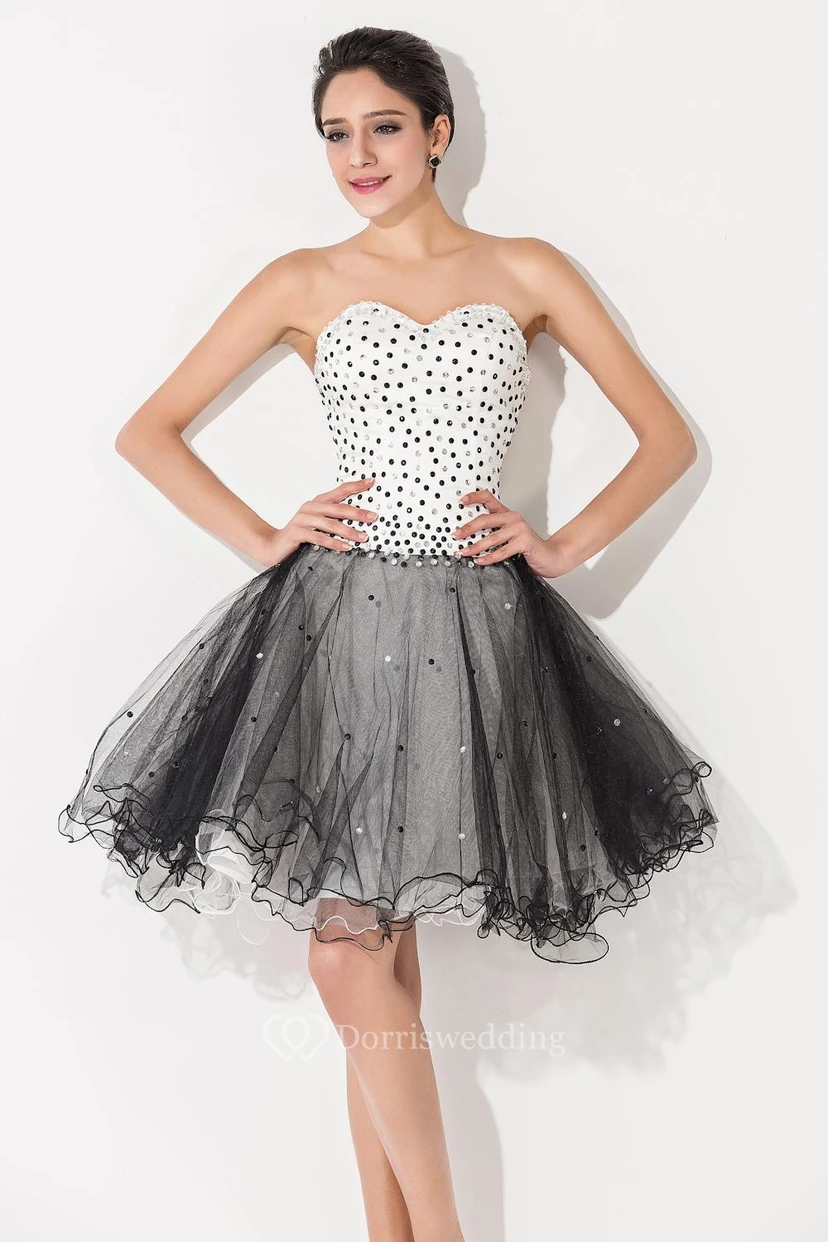 Glamorous Tulle Black and White Homecoming Dress Sweetheart Sleeveless With Beadings