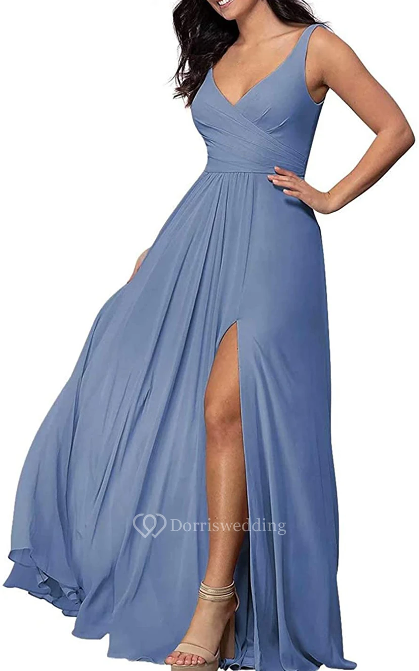 Robe de demoiselle d'honneur en mousseline de soie, coupe trapèze, sans manches, longueur au sol, col en V et fente sur le devant view 8