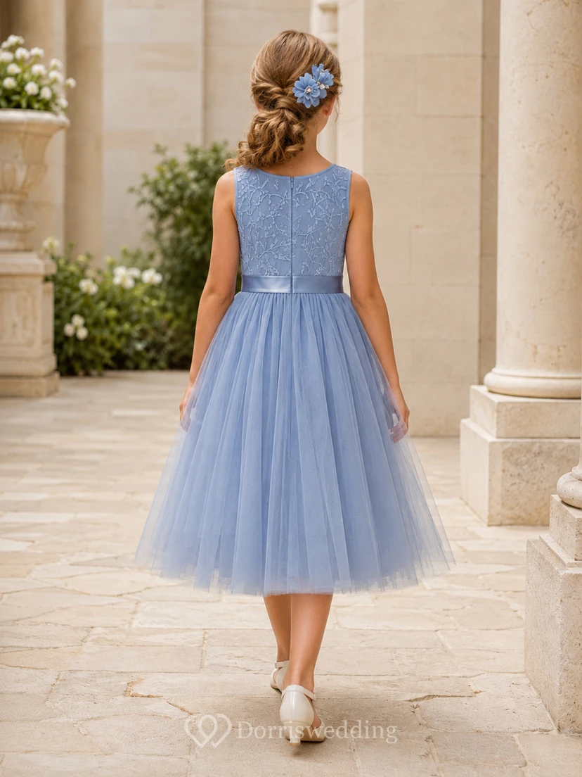 Blaues Tüll-Blumenmädchenkleid mit mehrlagiger Vorderseite view 2