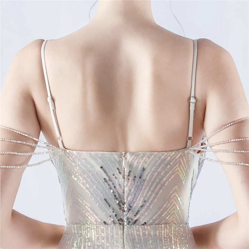 Robe de soirée à bretelles ornée de sequins et de perles, avec motif floral et perles. view 25